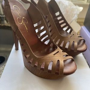 Jessica Simpson peep toe